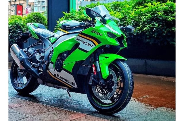 Kawasaki Ninja ZX-10R On Road Price in Bilaspur Starts at 20.79